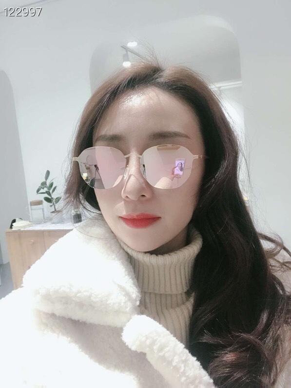 DIOR-迪奧 2019新款 女士休閒太陽鏡 小框墨鏡 高品質太陽鏡 不挑臉型 6856  lly1250